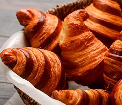 Pour le Petit-déjeuner, ou le goûter : Croissant ou pain au chocolat